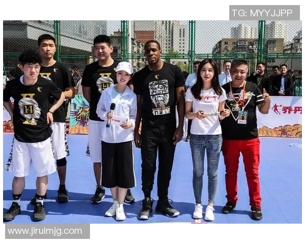 哈德森的传奇旅程探索与启示：从篮球场到人生舞台的多重角色解析